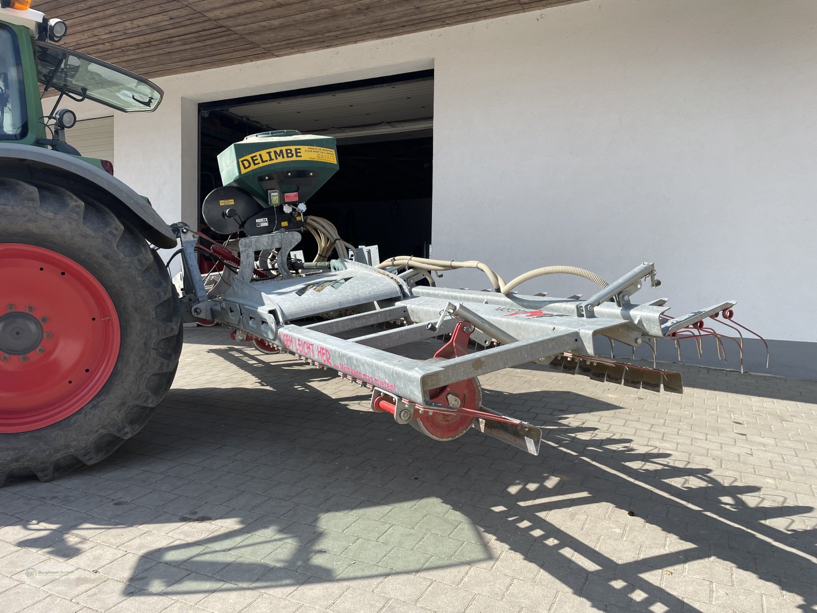 Sämaschine des Typs Delimbe T18E Pneumatikstreuer Zwischenfrucht Streuer Sämaschine Sägerät pneumatisch Mikrogranulat Nachsaatgerät, Neumaschine in Kötzting (Bild 22)