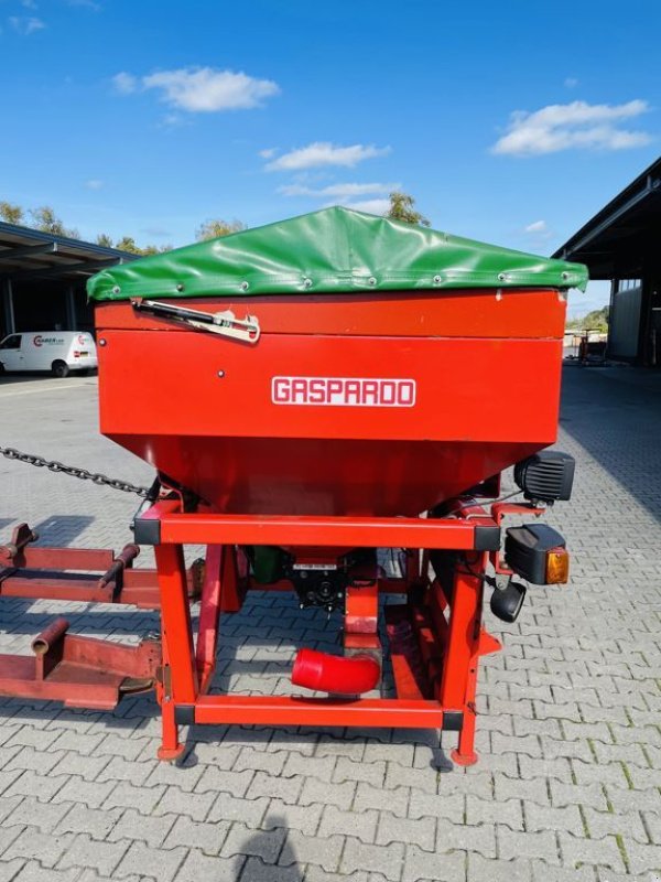 Sämaschine of the type Gaspardo Fronttank mechanisch PA, Neumaschine in Coevorden (Picture 3)