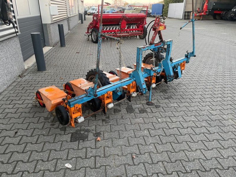 Sämaschine del tipo Kleine 6 rijen bieten zaaimachine, Gebrauchtmaschine In Roermond (Immagine 1)