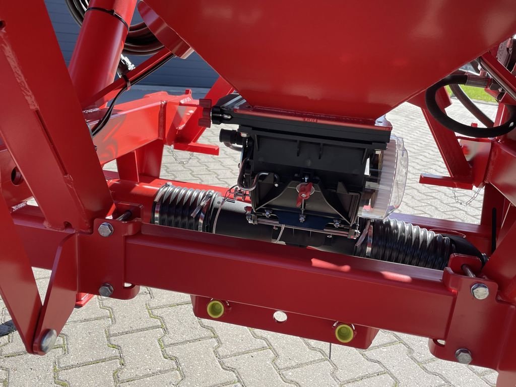 Sämaschine of the type Kverneland DF 1 Fronttank, Neumaschine in Coevorden (Picture 4)