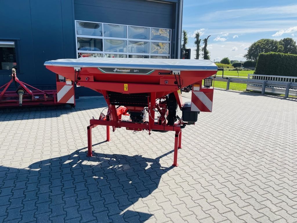 Sämaschine of the type Kverneland DF 1 Fronttank, Neumaschine in Coevorden (Picture 3)