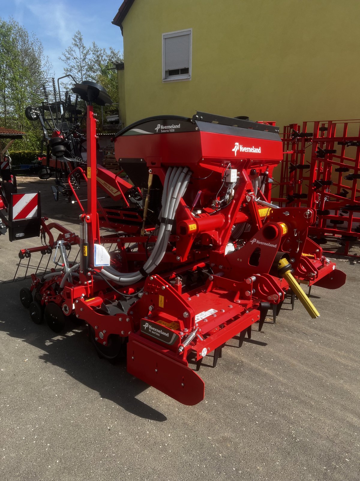 Sämaschine des Typs Kverneland Saterra 2030 Kreiselegge H 3.0, Neumaschine in Offenhausen (Bild 1)