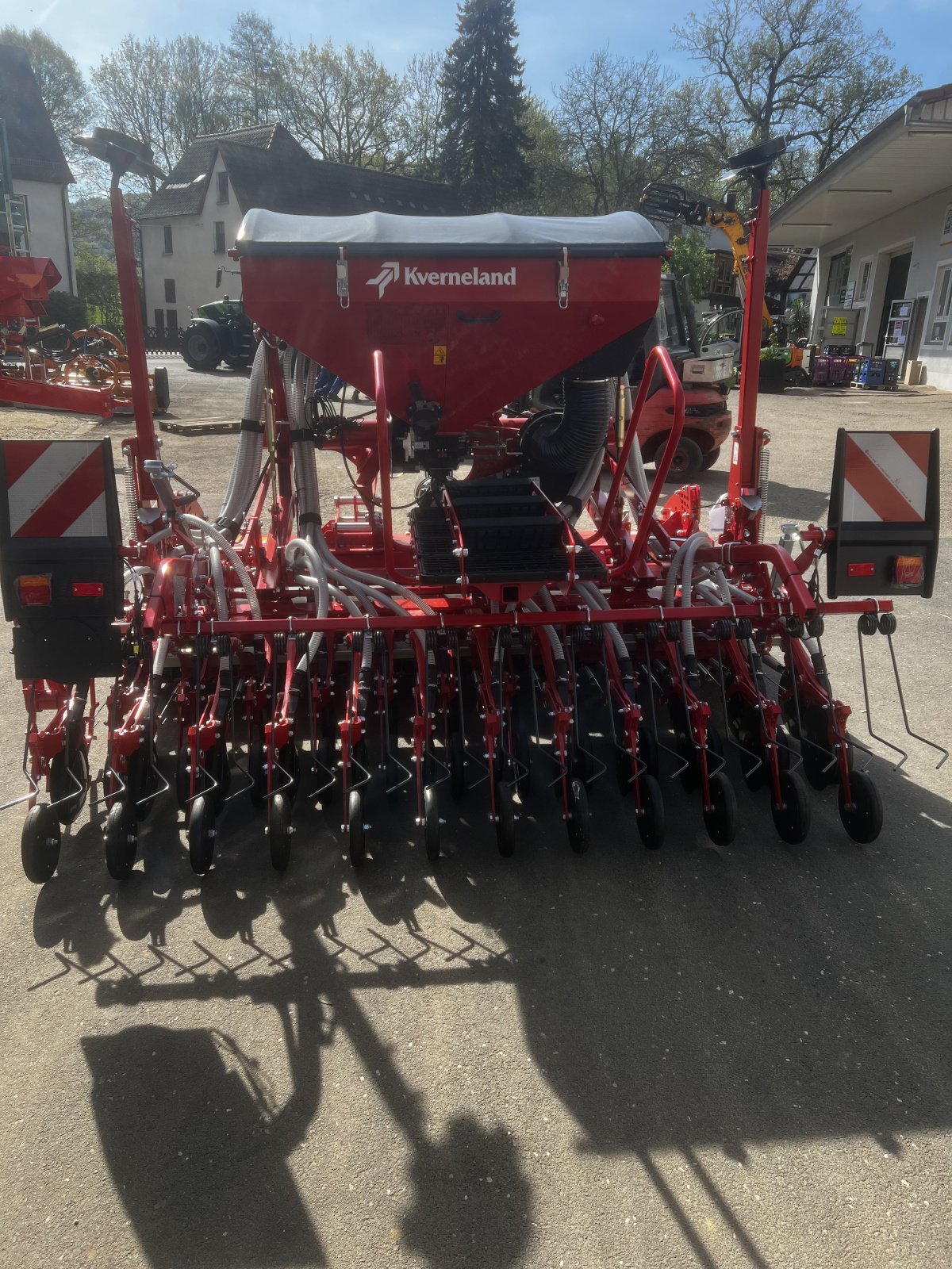 Sämaschine des Typs Kverneland Saterra 2030 Kreiselegge H 3.0, Neumaschine in Offenhausen (Bild 4)