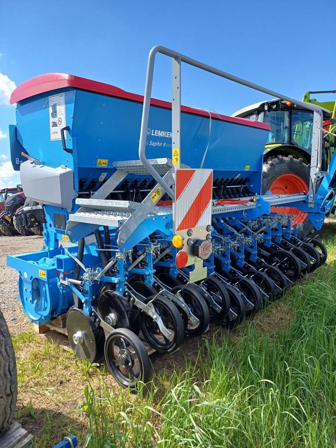 Sämaschine of the type Lemken Saphir 9/300 auf Trapezpackerwalze, Neumaschine in Harmannsdorf (Picture 2)