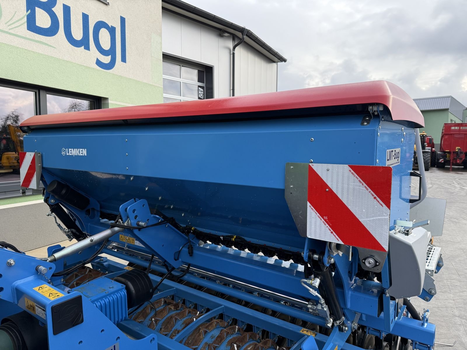 Sämaschine des Typs Lemken Zirkon 8/300 mit Saphir 9/300, Gebrauchtmaschine in Hürm (Bild 3)