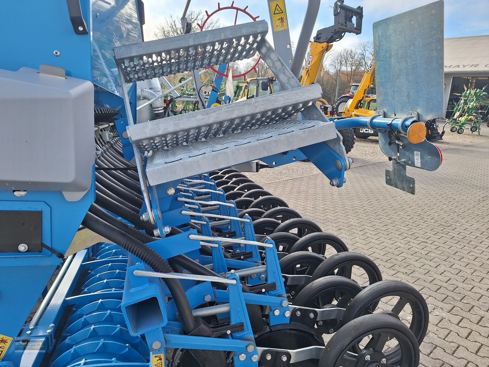 Sämaschine of the type Lemken Zirkon 8+Saphir 9, Neumaschine in Aurolzmünster (Picture 14)
