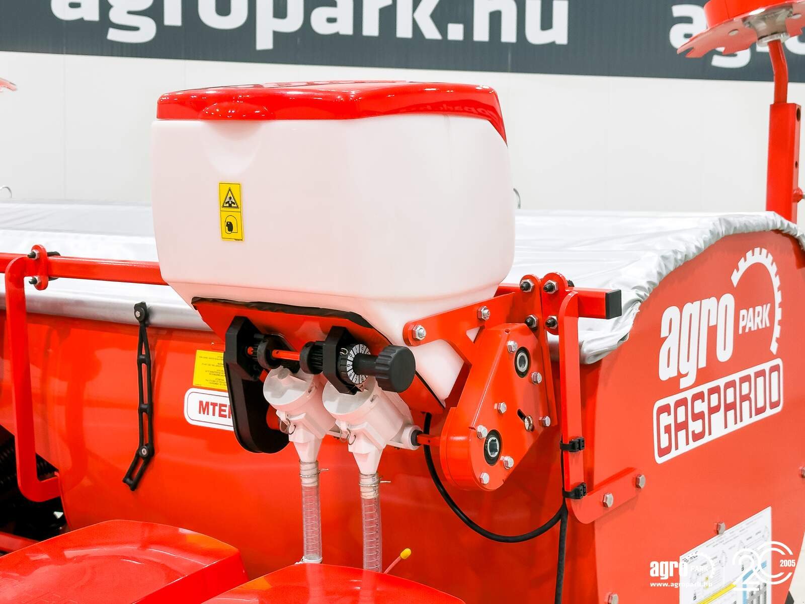 Sämaschine typu Maschio MTE Isotronic 6-row ISOBUS precision seed drill with electric microgranulate dispenser, Gebrauchtmaschine v Csengele (Obrázek 11)