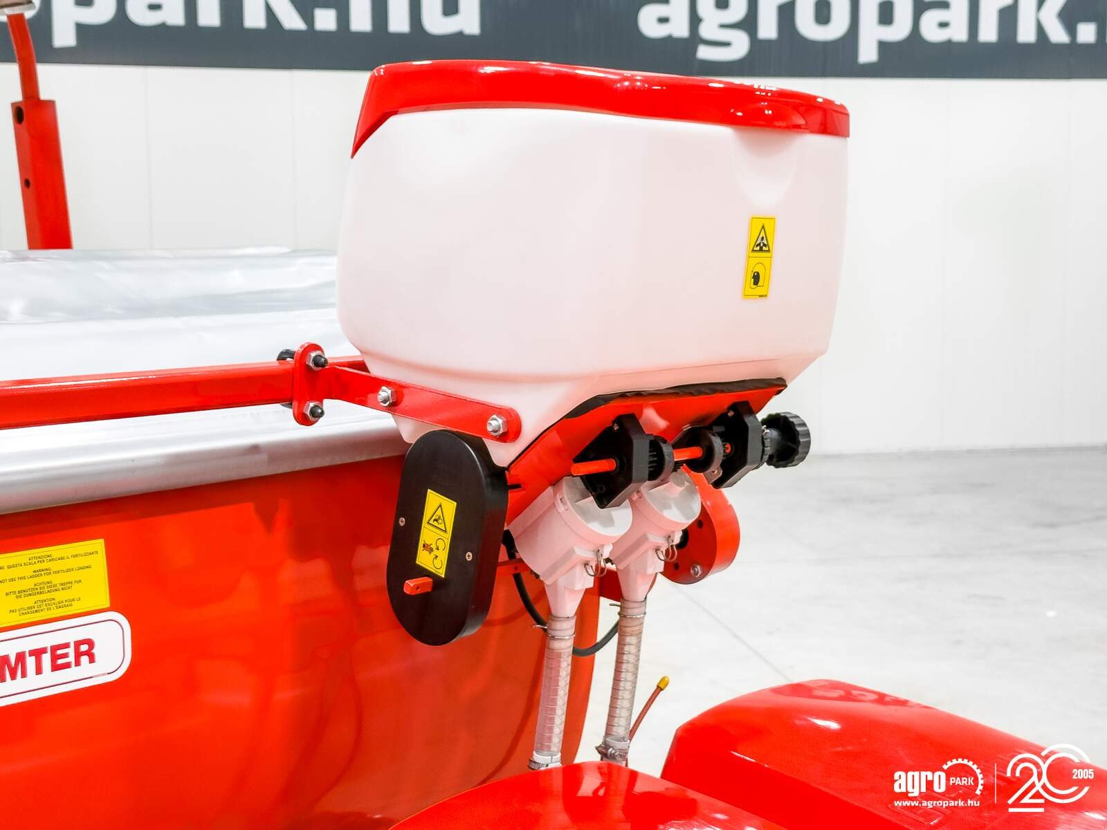 Sämaschine typu Maschio MTE Isotronic 6-row ISOBUS precision seed drill with electric microgranulate dispenser, Gebrauchtmaschine v Csengele (Obrázek 12)