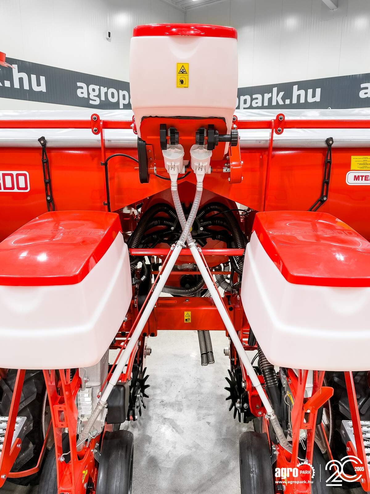 Sämaschine typu Maschio MTE Isotronic 6-row ISOBUS precision seed drill with electric microgranulate dispenser, Gebrauchtmaschine v Csengele (Obrázek 17)