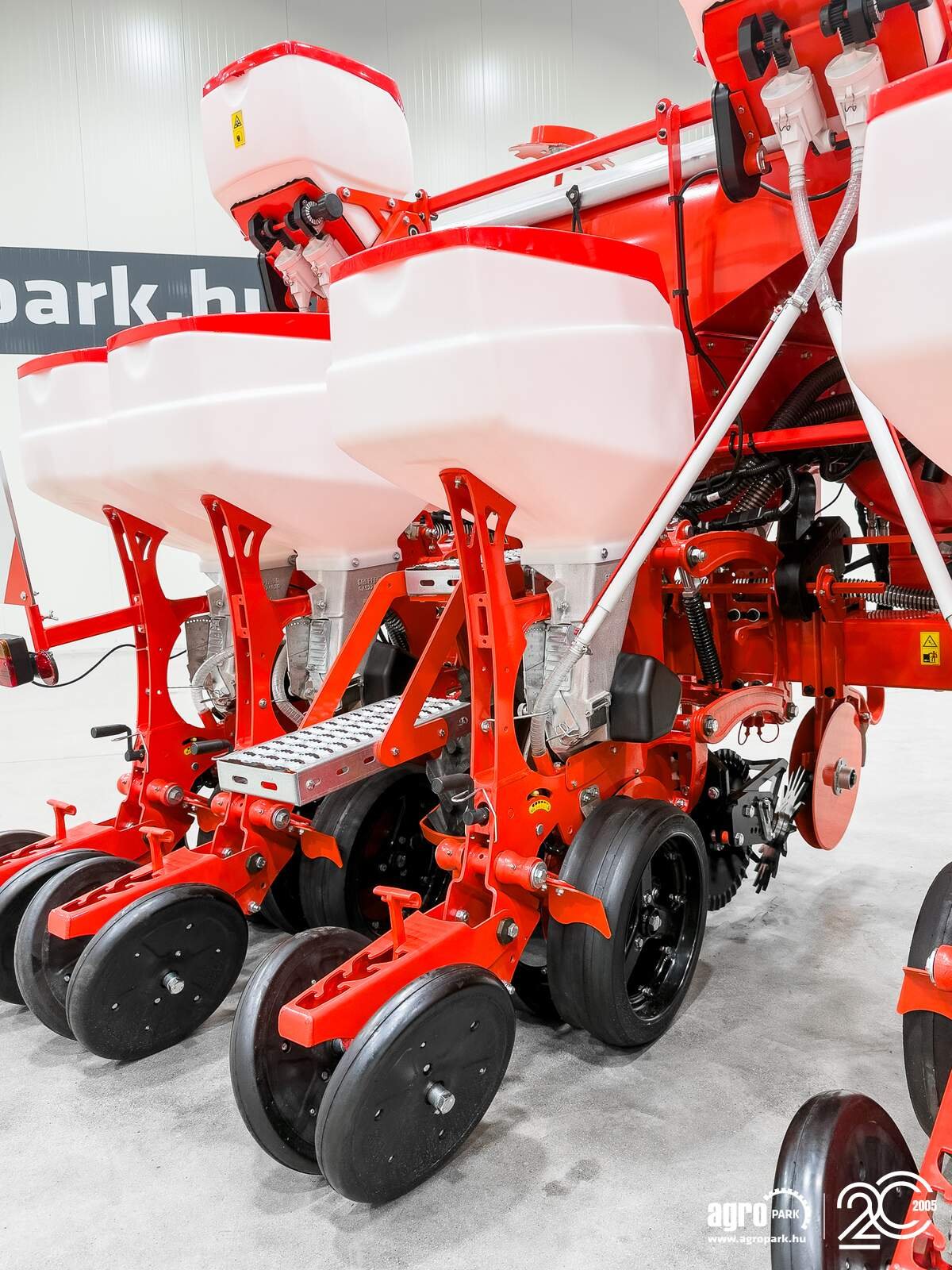 Sämaschine typu Maschio MTE Isotronic 6-row ISOBUS precision seed drill with electric microgranulate dispenser, Gebrauchtmaschine v Csengele (Obrázek 24)