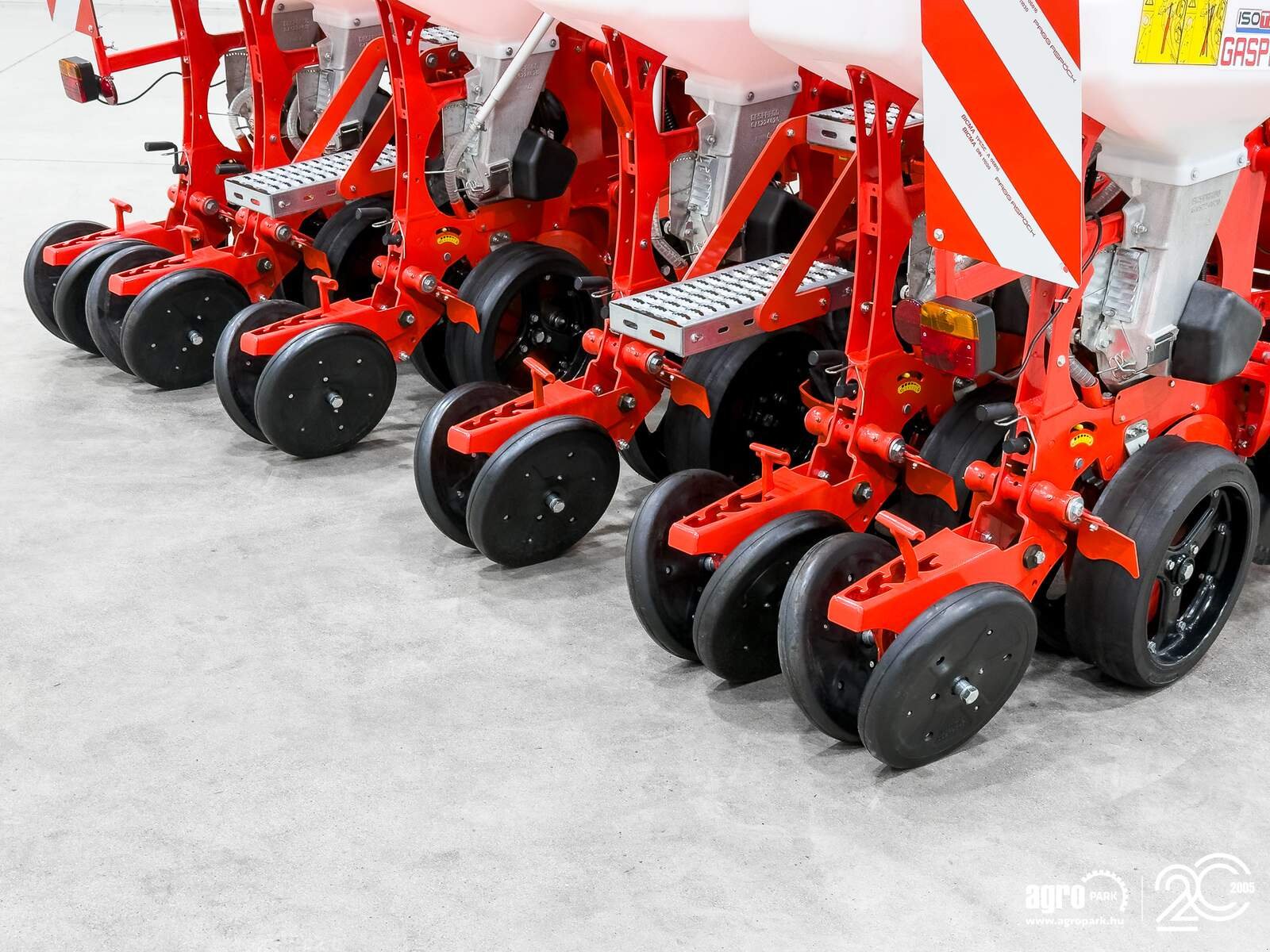 Sämaschine typu Maschio MTE Isotronic 6-row ISOBUS precision seed drill with electric microgranulate dispenser, Gebrauchtmaschine v Csengele (Obrázek 27)