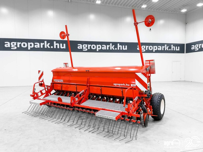 Sämaschine des Typs Maschio Nina 400 seed drill, 4 m working width, 1050 liter seed hopper, 12 cm row spacing, track eradicator, Gebrauchtmaschine in Csengele (Bild 1)