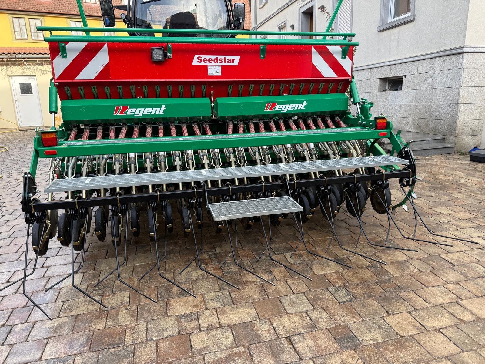 Sämaschine des Typs Regent Seedstar RSM-V 312 DS, Gebrauchtmaschine in Biebelried  (Bild 2)