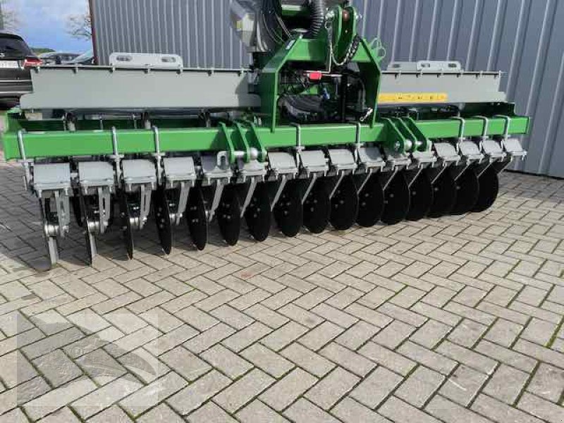 Sämaschine des Typs Voratek Scheibenschar Schlitzdrillmaschine, Neumaschine in Südheide (Bild 16)