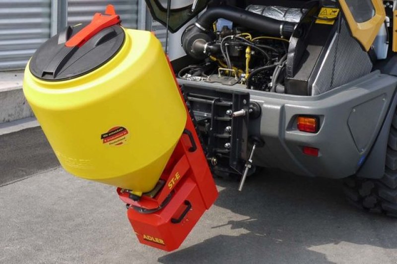 Sandstreuer & Salzstreuer of the type Adler Arbeitsmaschinen ST-E 120 Streuer Hoflader Radlader Lehner Rauch, Neumaschine in Aigen-Schlägl (Picture 1)