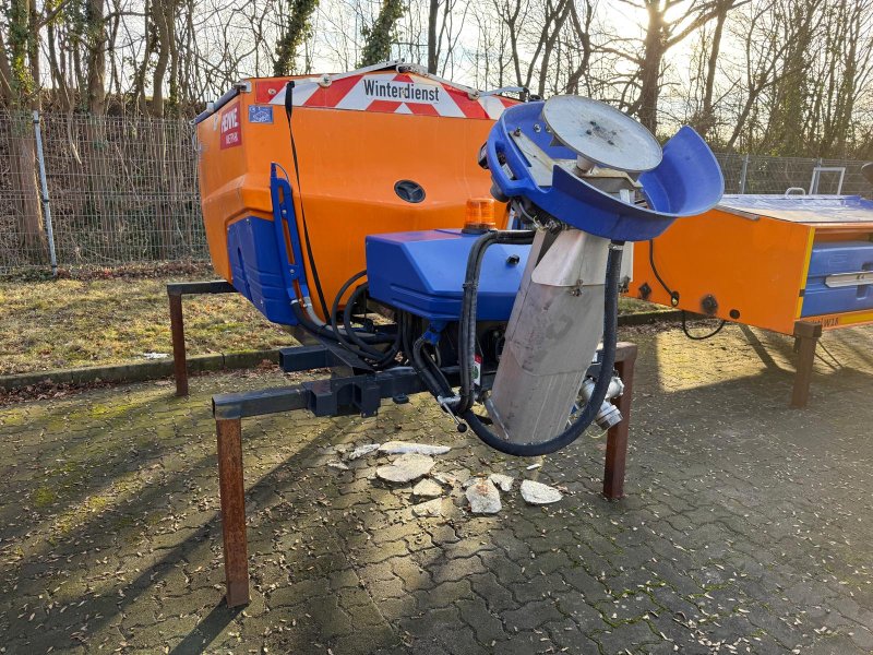 Sandstreuer & Salzstreuer des Typs Aebi Schmidt Synthos S15, Gebrauchtmaschine in Wiedemar (Bild 1)