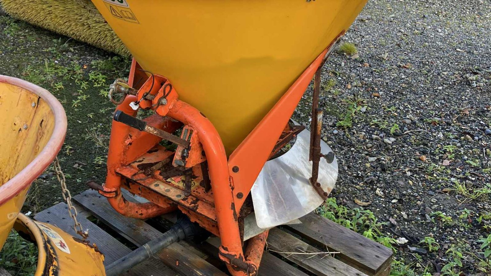 Sandstreuer & Salzstreuer of the type agrex 300, Gebrauchtmaschine in Glamsbjerg (Picture 4)