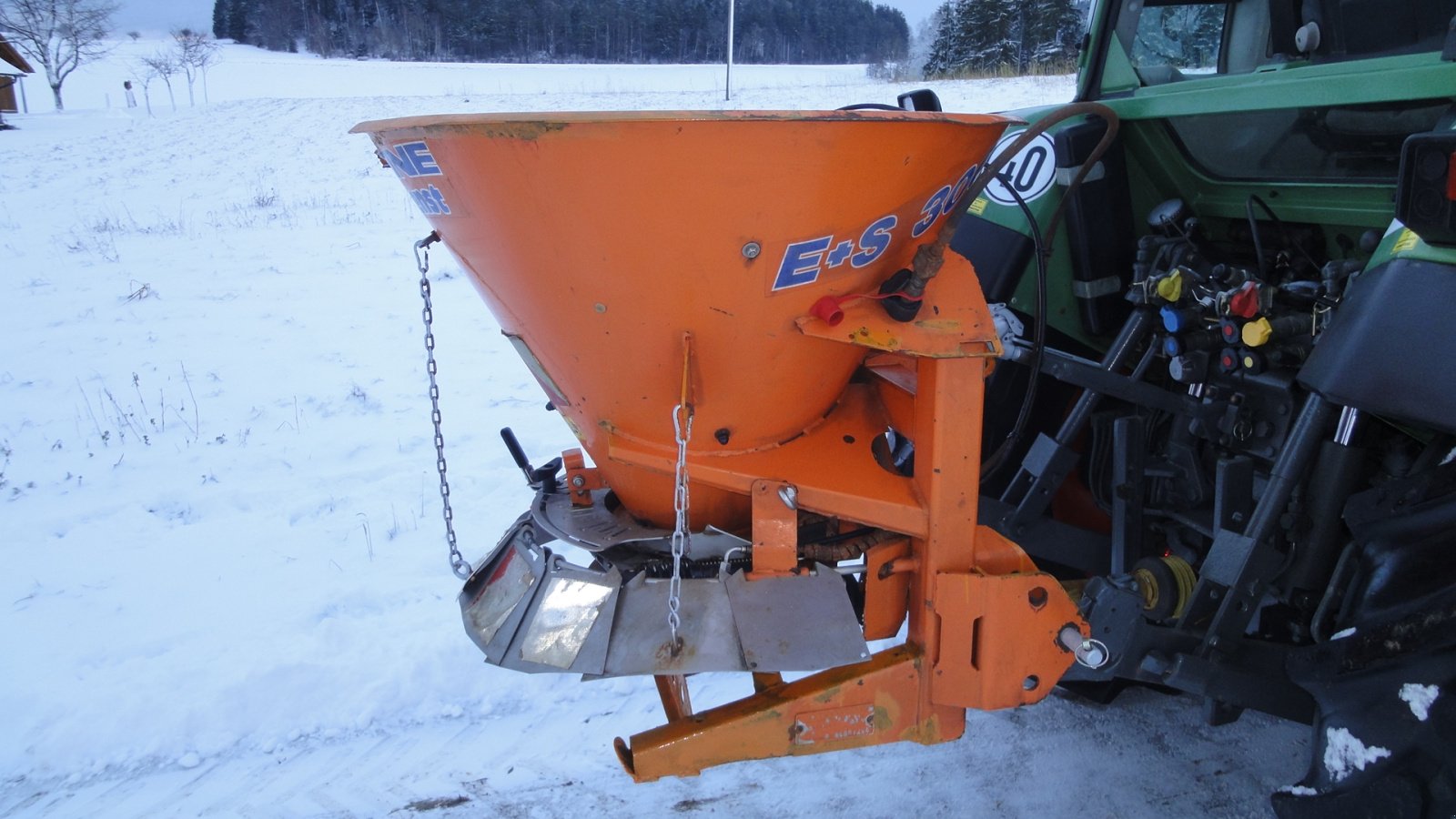 Sandstreuer & Salzstreuer des Typs Amazone E+S 300, Gebrauchtmaschine in Michelsneukirchen (Bild 3)