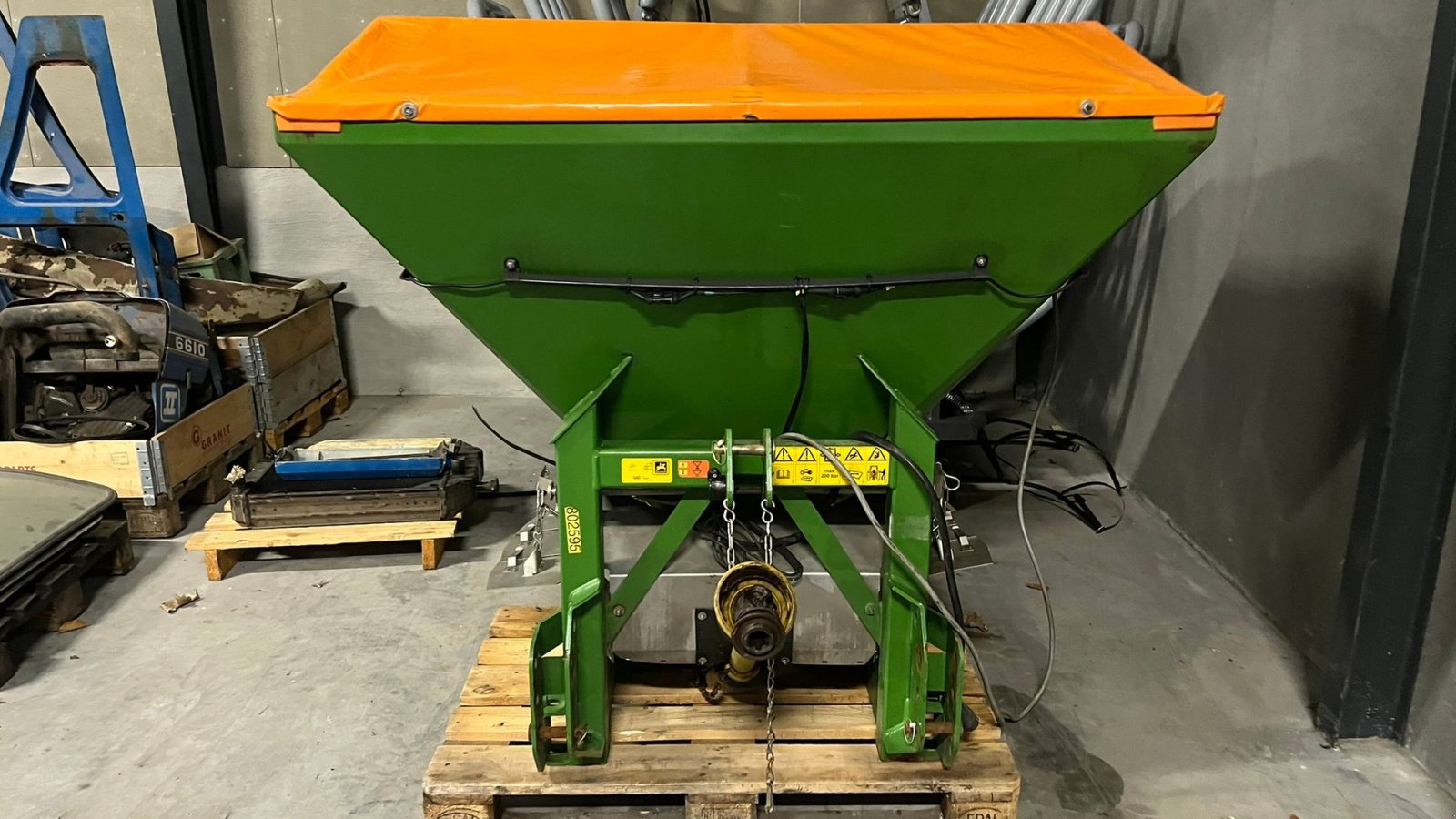 Sandstreuer & Salzstreuer typu Amazone E+S 750 Velholdt Salspreder som er meget lidt brugt, den er med Amados computer, Gebrauchtmaschine v Lintrup (Obrázek 6)