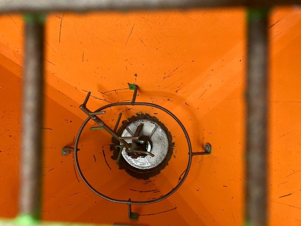 Sandstreuer & Salzstreuer of the type Amazone E+S 750, Gebrauchtmaschine in Hindelbank (Picture 4)