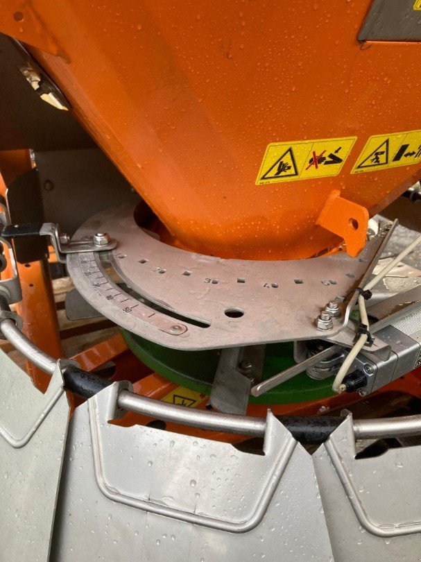 Sandstreuer & Salzstreuer of the type Amazone E+S 750, Gebrauchtmaschine in Hindelbank (Picture 8)