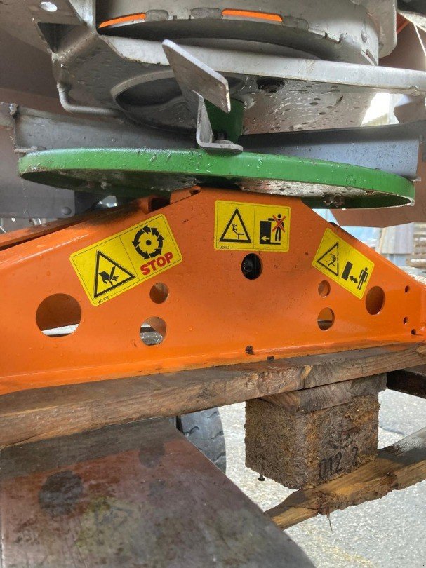 Sandstreuer & Salzstreuer of the type Amazone E+S 750, Gebrauchtmaschine in Hindelbank (Picture 9)