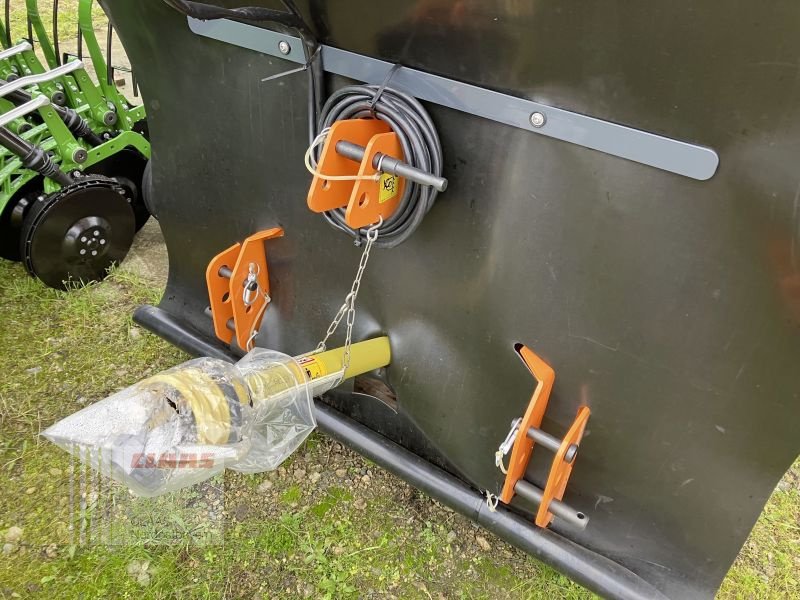 Sandstreuer & Salzstreuer типа Amazone E+S 751 EASY KOMMUNAL, Neumaschine в Bad Abbach (Фотография 12)