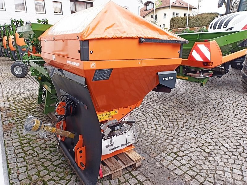 Sandstreuer & Salzstreuer des Typs Amazone E+S 751 Easy Winterdienststreuer, Neumaschine in St. Marienkirchen (Bild 1)