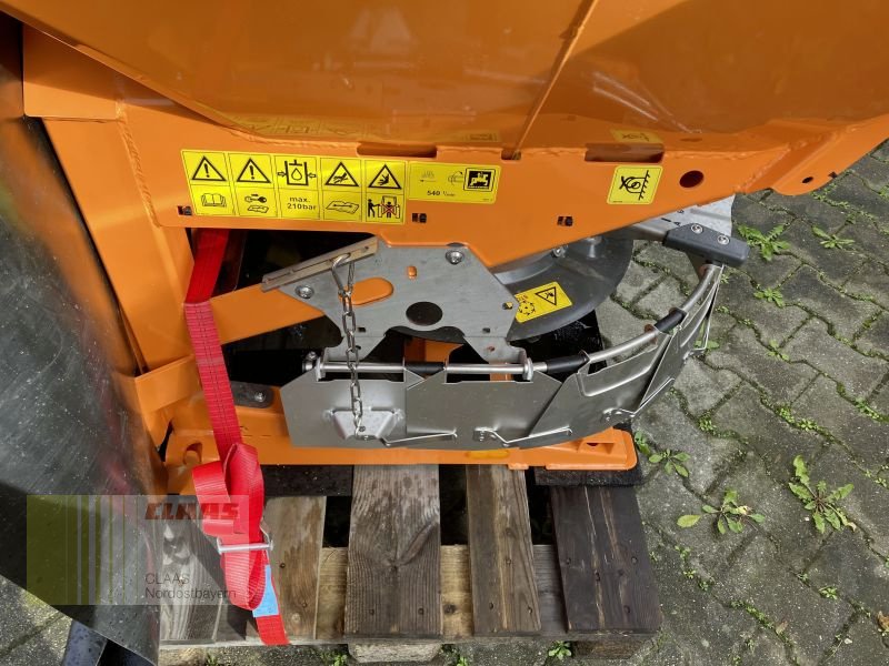 Sandstreuer & Salzstreuer des Typs Amazone E+S 751 KOMMUNAL, Neumaschine in Schwandorf (Bild 7)
