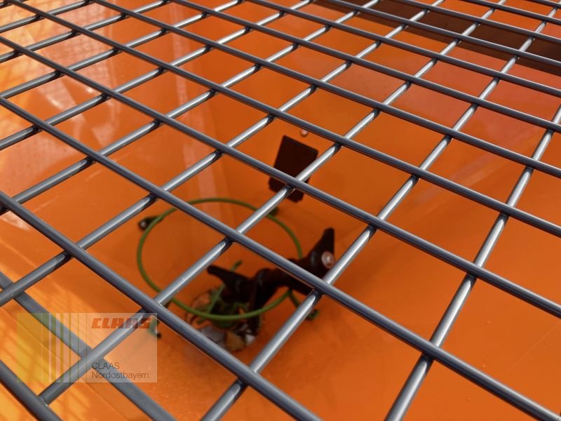 Sandstreuer & Salzstreuer des Typs Amazone E+S 751 KOMMUNAL, Neumaschine in Schwandorf (Bild 11)