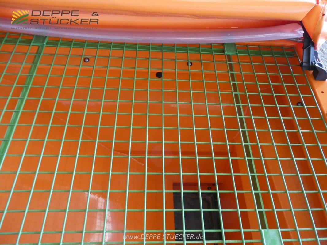 Sandstreuer & Salzstreuer of the type Amazone IceTiger S, Neumaschine in Lauterberg/Barbis (Picture 7)