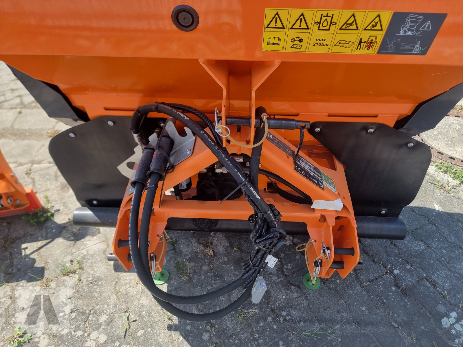 Sandstreuer & Salzstreuer tipa Amazone IceTiger, Neumaschine u Regensburg (Slika 3)