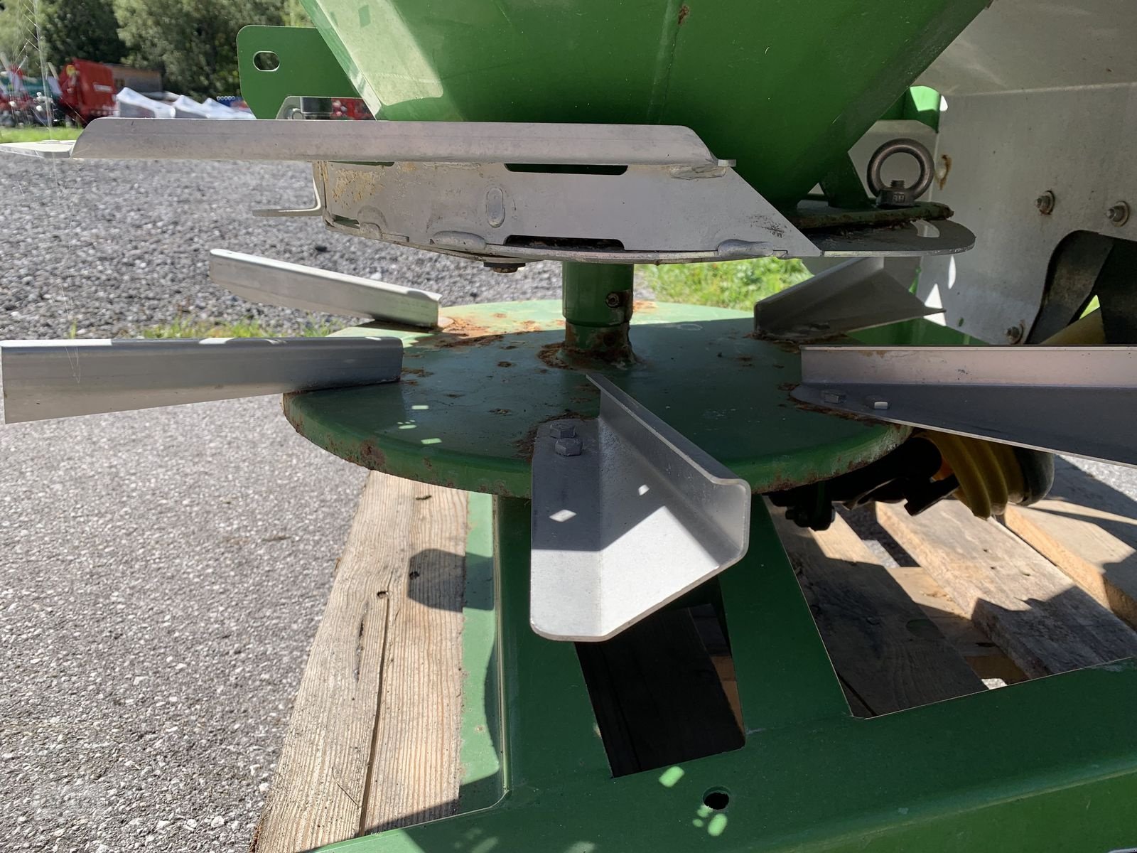 Sandstreuer & Salzstreuer от тип Amazone Splittstreuer E+S 300, Gebrauchtmaschine в Eben (Снимка 11)