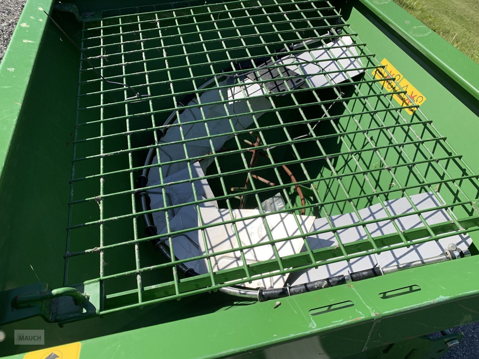 Sandstreuer & Salzstreuer от тип Amazone Splittstreuer E+S 300, Gebrauchtmaschine в Eben (Снимка 10)