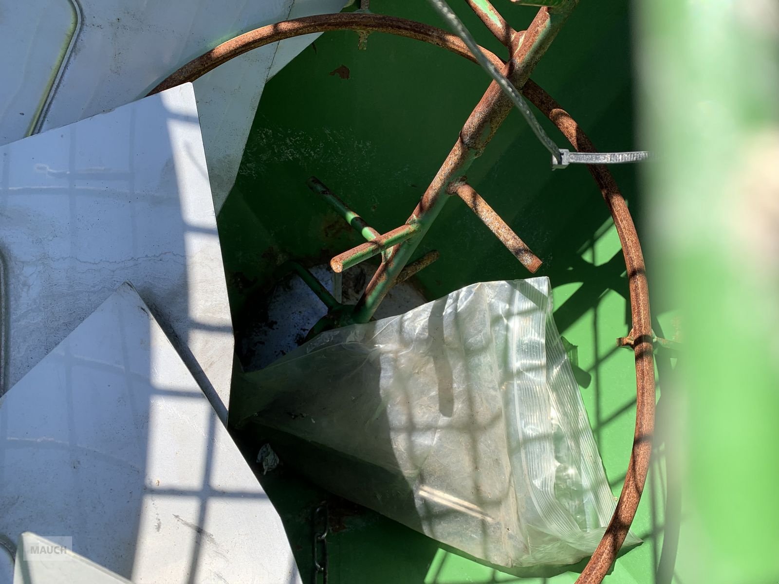 Sandstreuer & Salzstreuer от тип Amazone Splittstreuer E+S 300, Gebrauchtmaschine в Eben (Снимка 9)