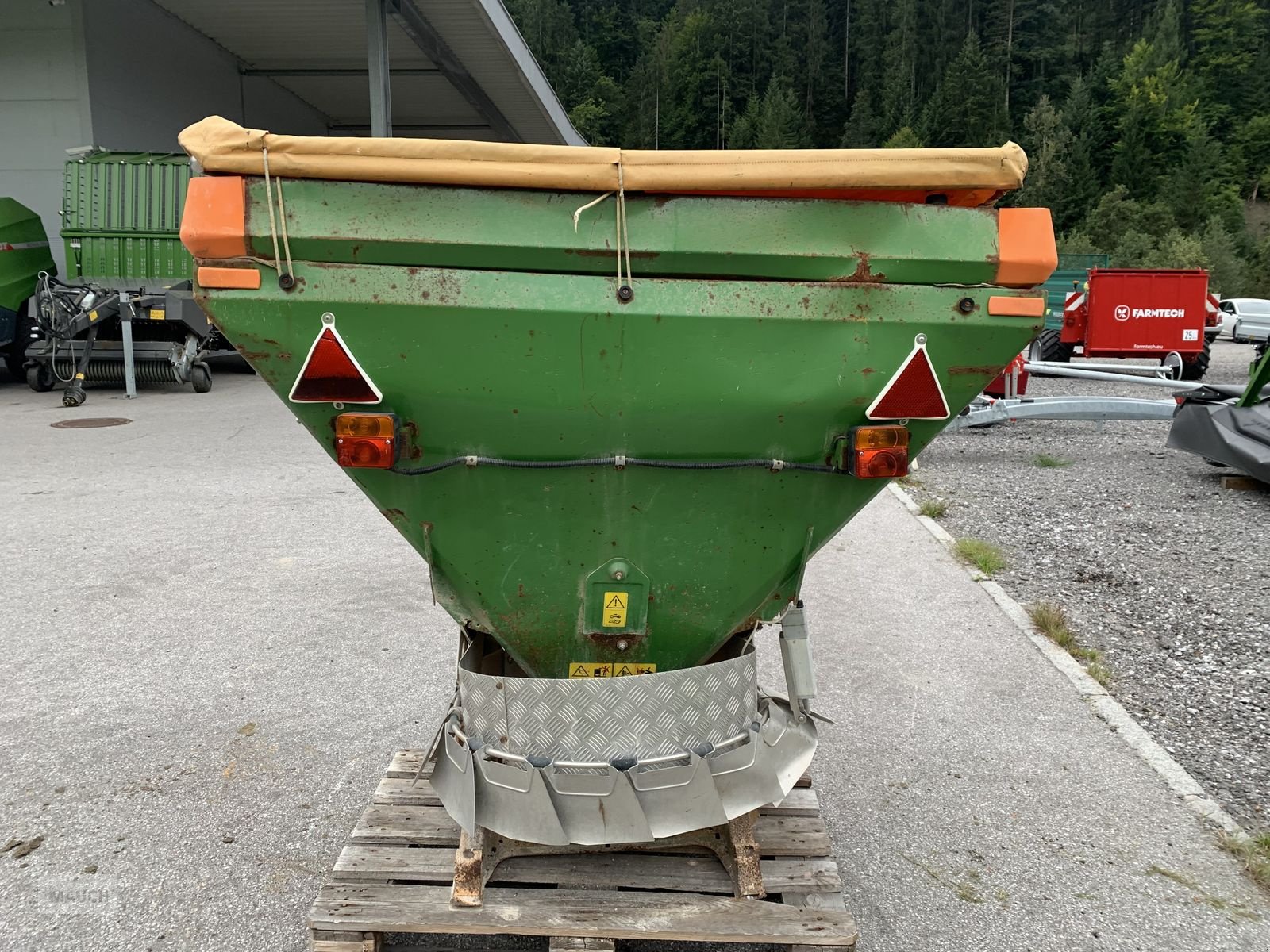 Sandstreuer & Salzstreuer des Typs Amazone Streuer E+S 750, Gebrauchtmaschine in Eben (Bild 10)