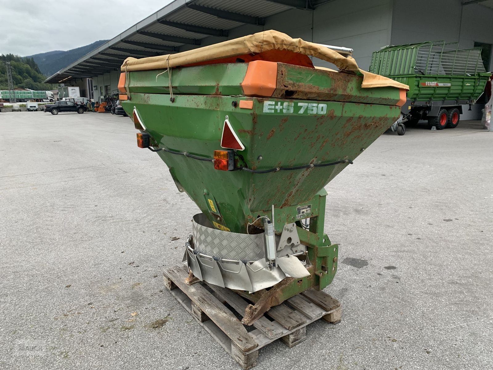 Sandstreuer & Salzstreuer des Typs Amazone Streuer E+S 750, Gebrauchtmaschine in Eben (Bild 9)