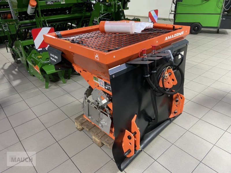 Sandstreuer & Salzstreuer des Typs Amazone Winterdienststreuer E+S 301 Orange, Neumaschine in Burgkirchen (Bild 1)