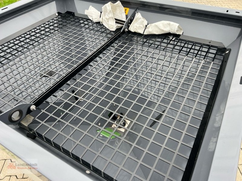 Sandstreuer & Salzstreuer des Typs Amazone ZA-XS H 602, Neumaschine in Marl (Bild 14)