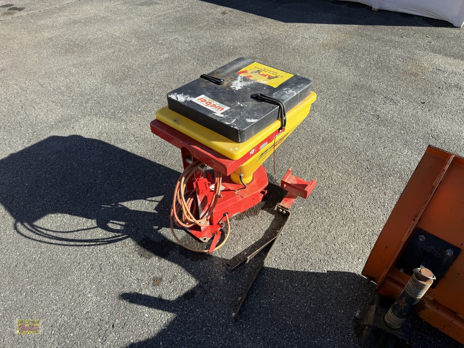 Sandstreuer & Salzstreuer tipa APV KS 40 WD M2 Kleinstreuer, Gebrauchtmaschine u Kötschach (Slika 2)