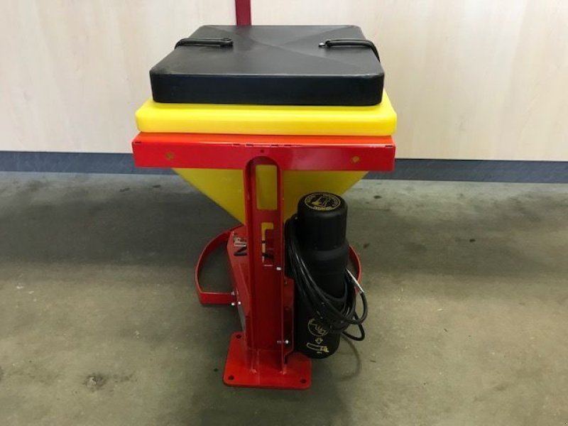 Sandstreuer & Salzstreuer des Typs APV Salzstreuer WD40M2 Winterdienststreuer, Neumaschine in Tamsweg (Bild 4)