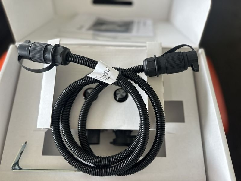 Sandstreuer & Salzstreuer a típus APV UDW 100 M1 Universaldosierer, Neumaschine ekkor: St. Marienkirchen (Kép 11)