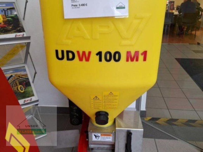 Sandstreuer & Salzstreuer Türe ait APV UDW 100 M1, Neumaschine içinde Schlitters