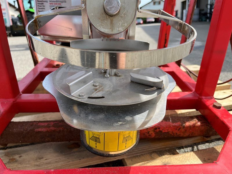 Sandstreuer & Salzstreuer typu APV WD 250 M2, Gebrauchtmaschine w Courtedoux (Zdjęcie 2)