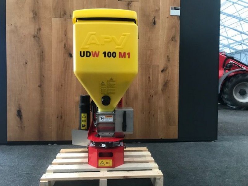 Sandstreuer & Salzstreuer des Typs APV Winterdienststreuer UDW 100 M1, Neumaschine in Tamsweg (Bild 3)