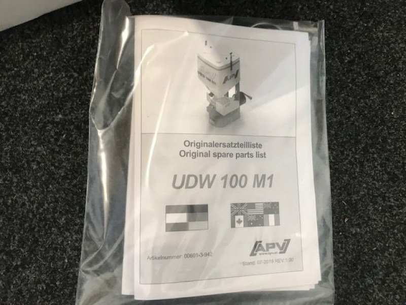 Sandstreuer & Salzstreuer des Typs APV Winterdienststreuer UDW 100 M1, Neumaschine in Tamsweg (Bild 15)