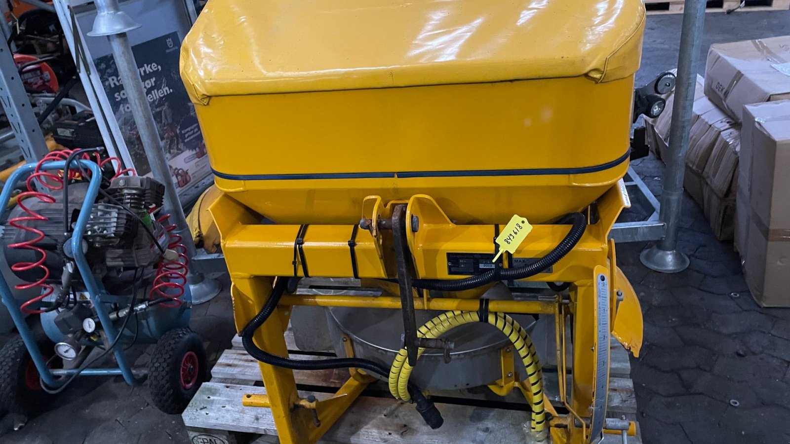 Sandstreuer & Salzstreuer tipa Bogballe S2 S2 Hydr. Saltspreder, Gebrauchtmaschine u Helsinge (Slika 5)