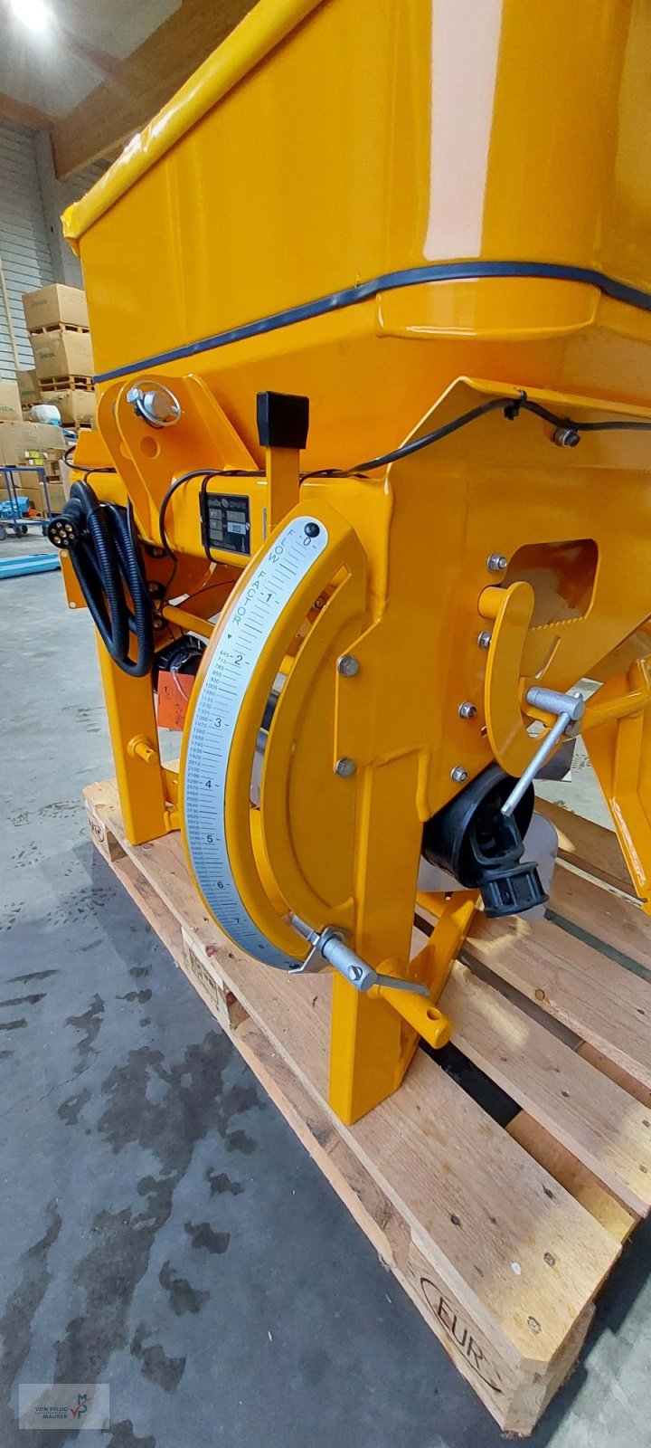 Sandstreuer & Salzstreuer Türe ait Bogballe S2, Neumaschine içinde Mahlberg-Orschweier (resim 4)