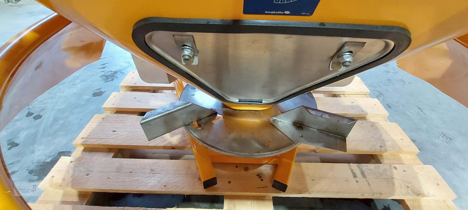 Sandstreuer & Salzstreuer Türe ait Bogballe S2, Neumaschine içinde Mahlberg-Orschweier (resim 5)