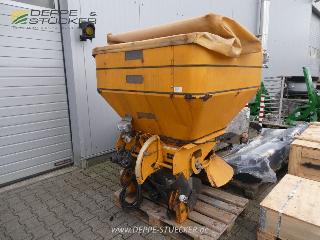 Sandstreuer & Salzstreuer des Typs Bogballe S3, Gebrauchtmaschine in Lauterberg/Barbis (Bild 2)